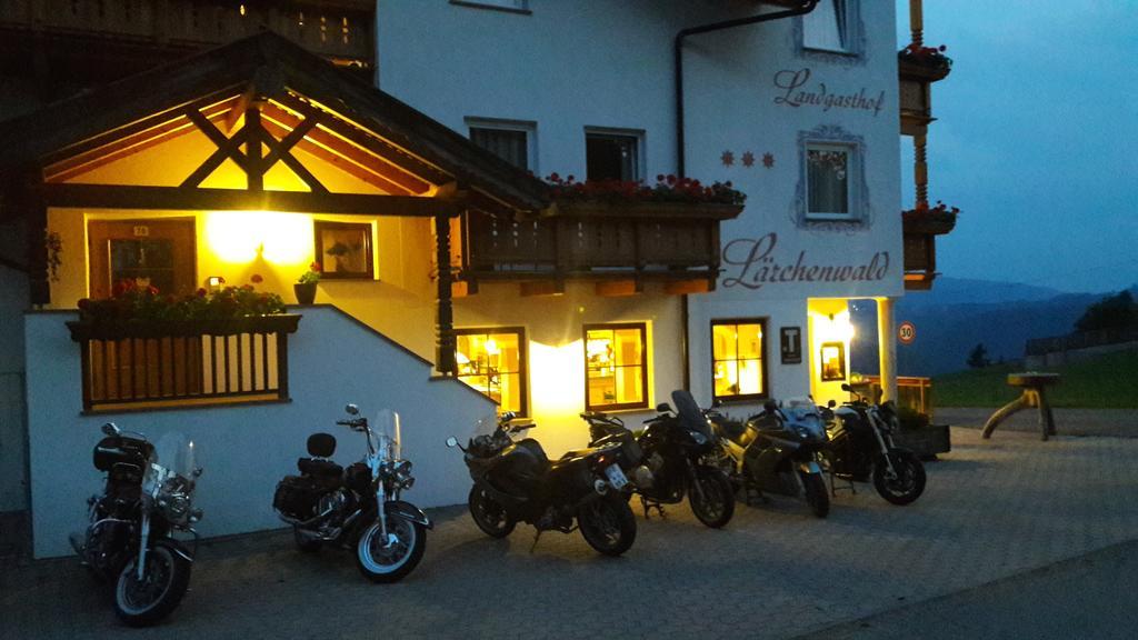 Hotel Landgasthof Laerchenwald Коллепьетра Экстерьер фото