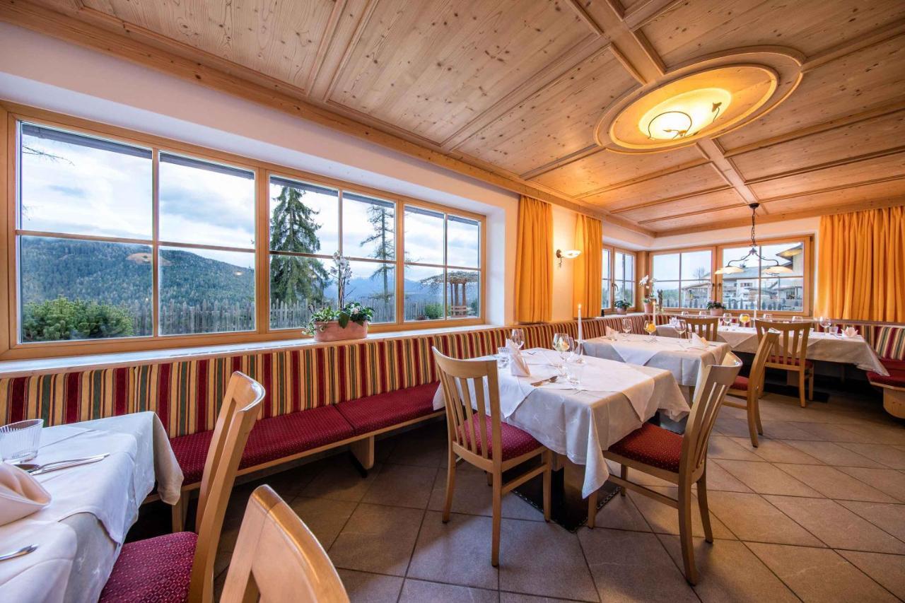 Hotel Landgasthof Laerchenwald Коллепьетра Экстерьер фото